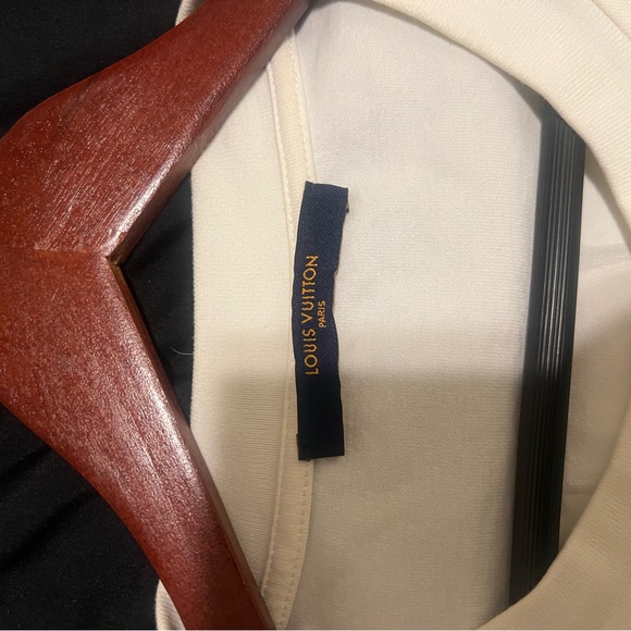 Louis Vuitton x NBA Basketball Short Sleeved T-Shirt - Picture 4 of 5